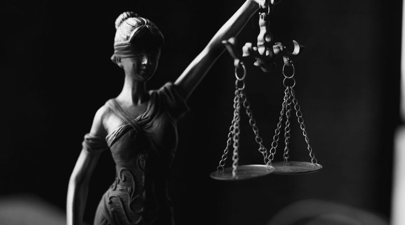 What Is the Supreme Law of the Land? The Constitution's Supremacy Clause Explained
